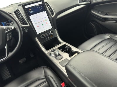 2024 Ford Edge Base