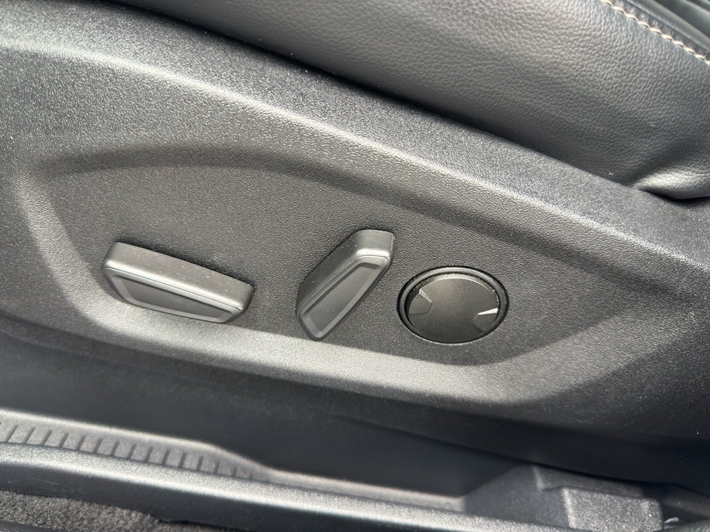 2024 Ford Edge Base