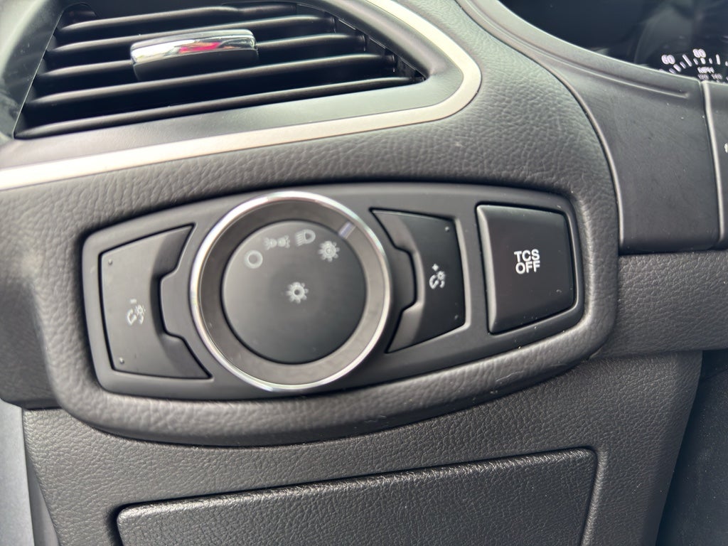 2024 Ford Edge Base
