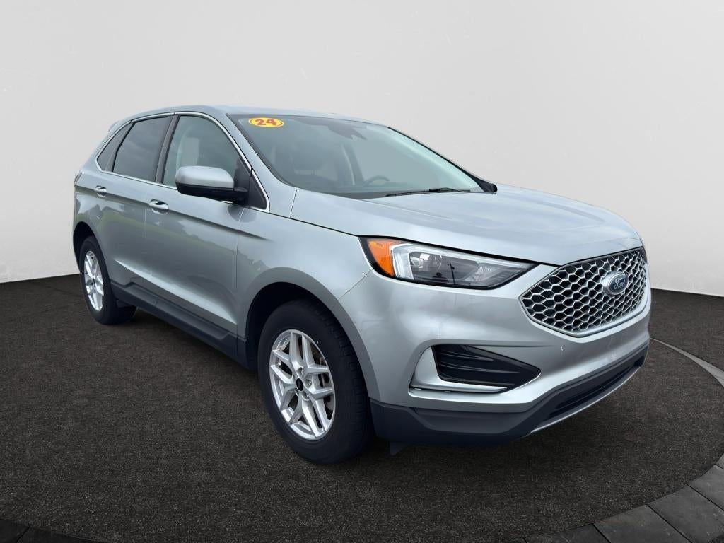 2024 Ford Edge Base
