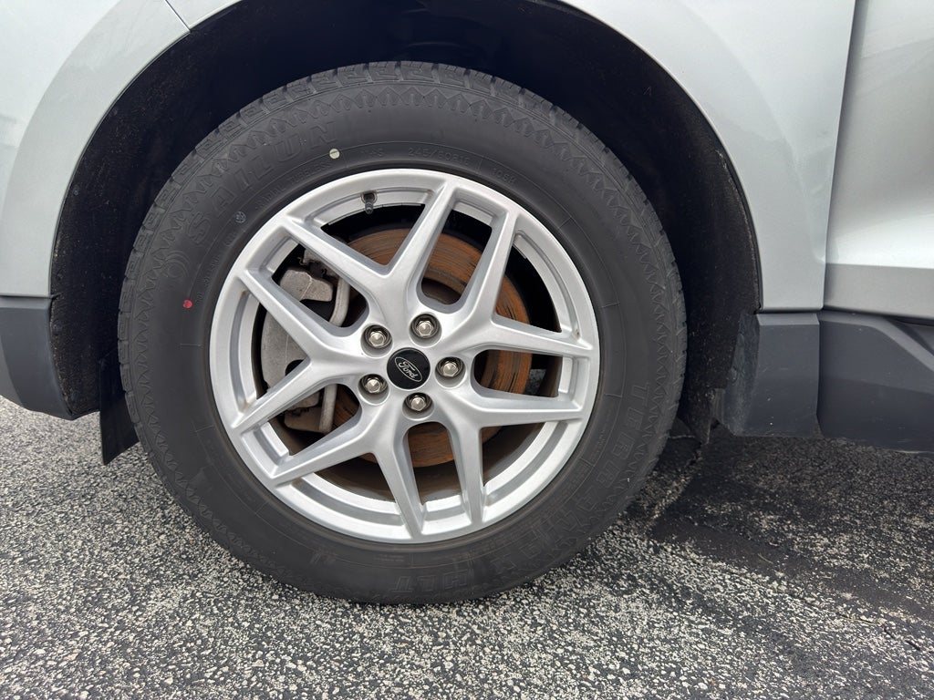 2024 Ford Edge Base