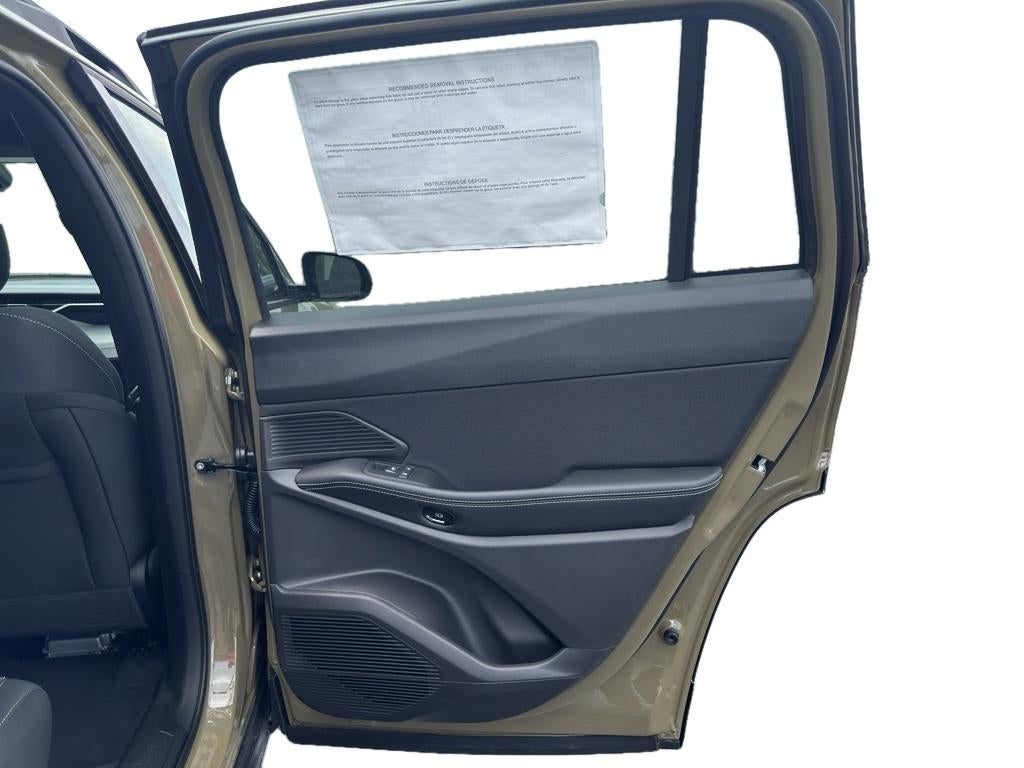 2026 Jeep Cherokee CHEROKEE LAREDO 4X4