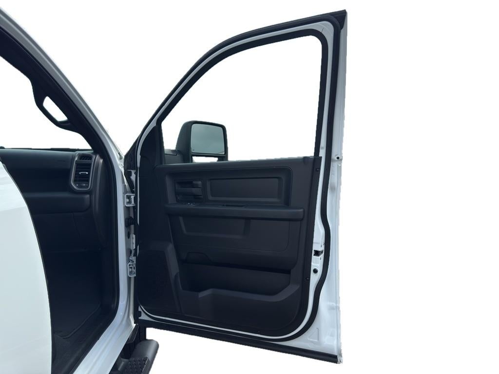 2026 RAM 3500 Tradesman Crew Cab 4x4 8' Box