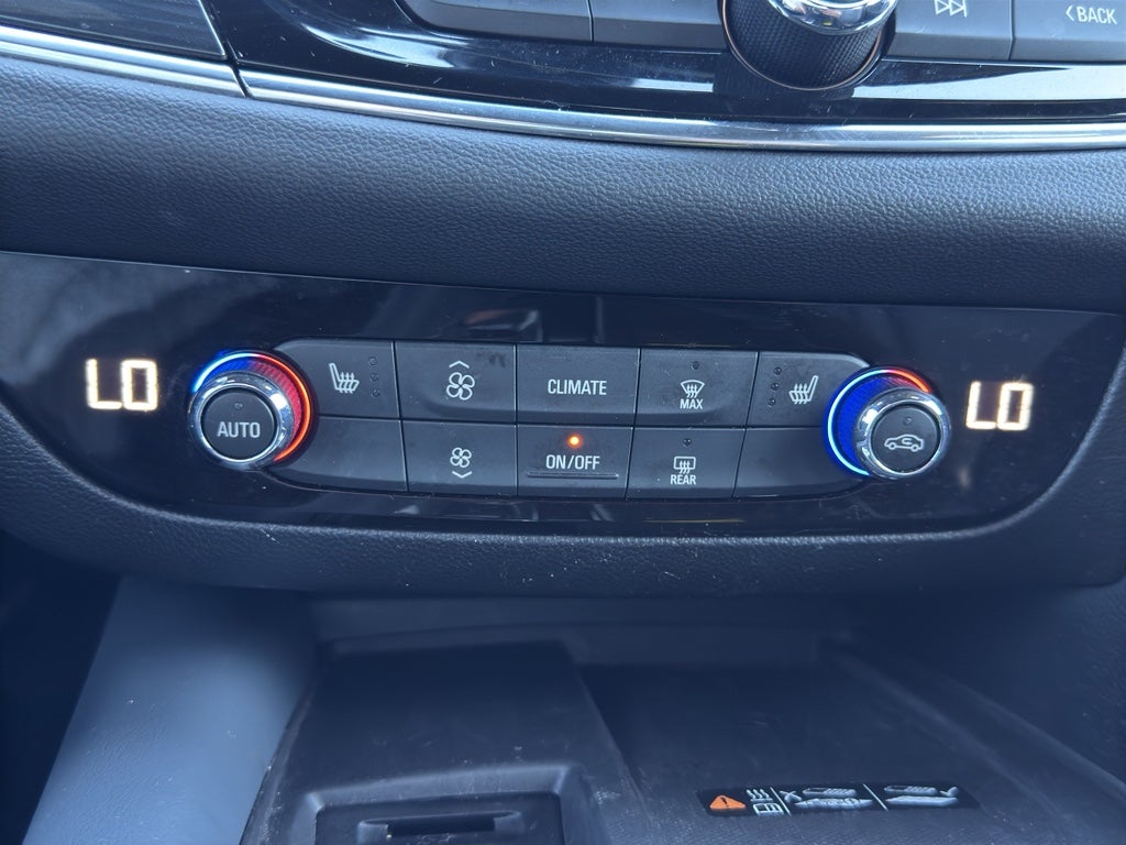 2024 Buick Enclave Essence AWD