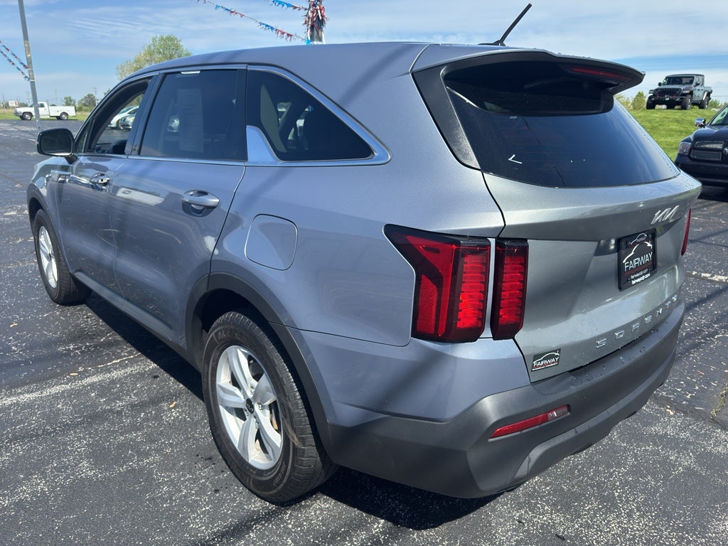 2022 Kia Sorento LX