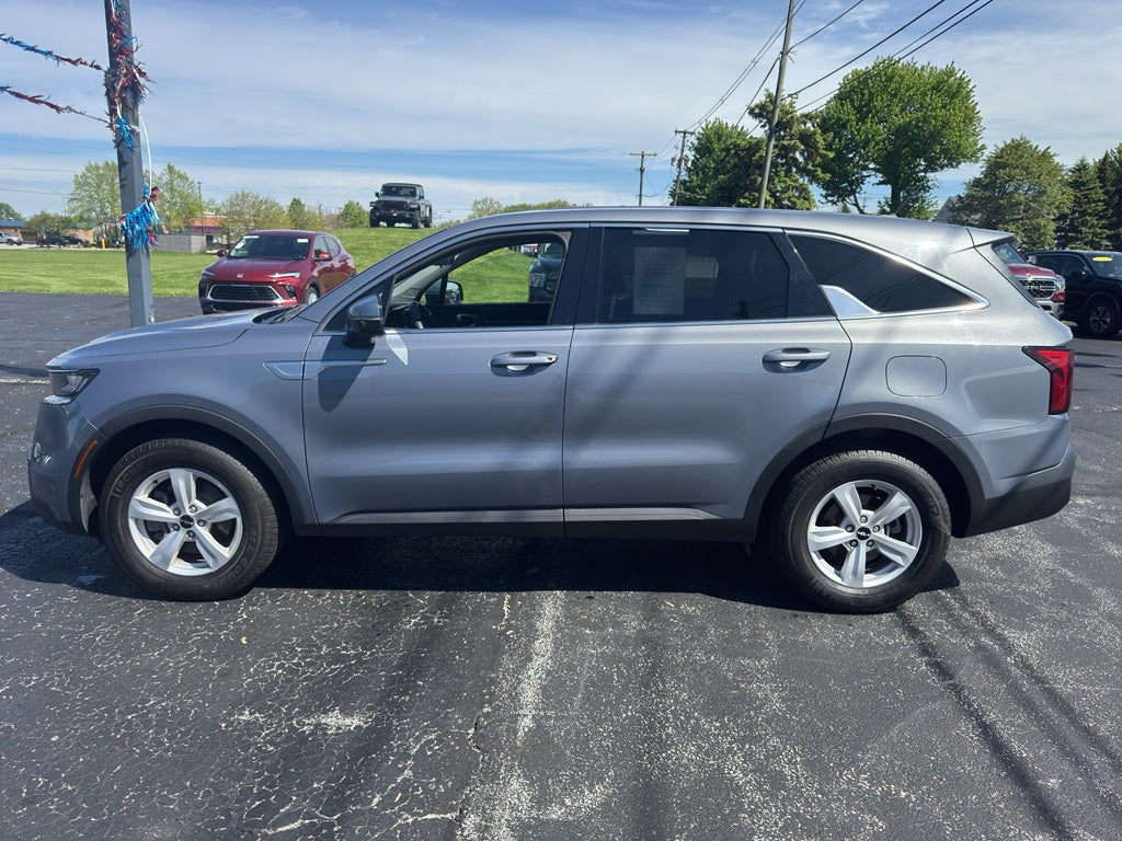 2022 Kia Sorento LX