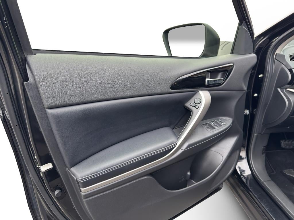 2025 Mitsubishi Eclipse Cross Base