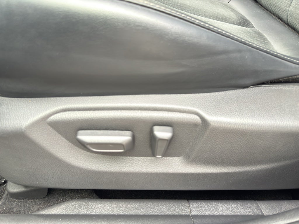 2025 Mitsubishi Eclipse Cross Base