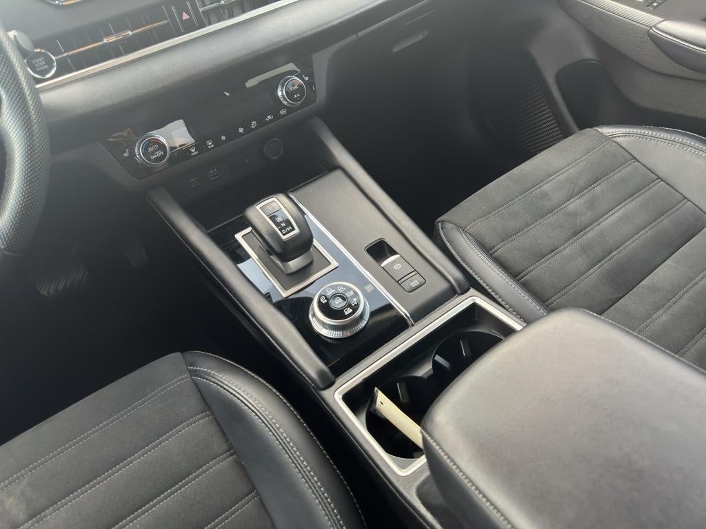2024 Mitsubishi Outlander Base