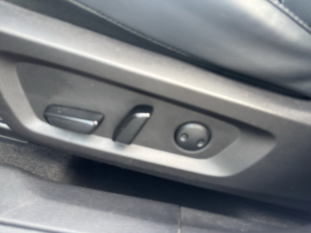 2024 Mitsubishi Outlander Base