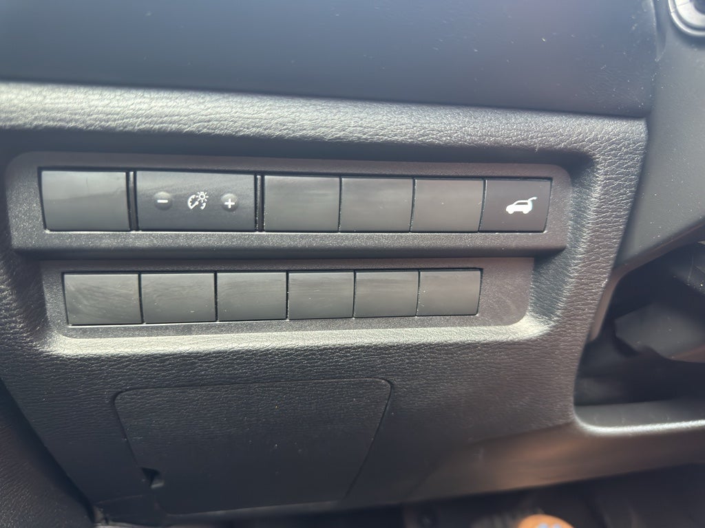 2024 Mitsubishi Outlander Base