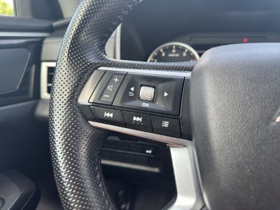 2024 Mitsubishi Outlander Base