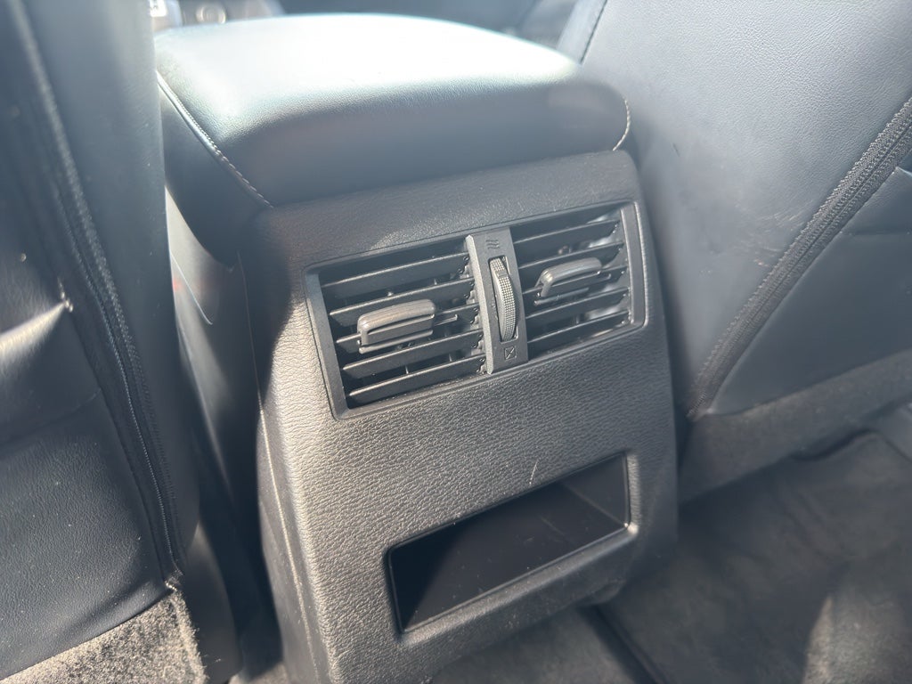 2024 Mitsubishi Outlander Base