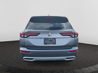 2024 Mitsubishi Outlander Base