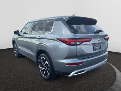 2024 Mitsubishi Outlander Base