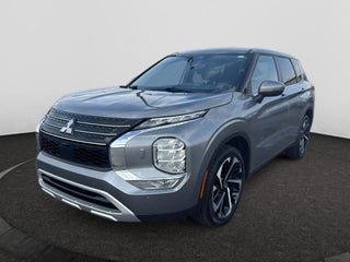 2024 Mitsubishi Outlander Base