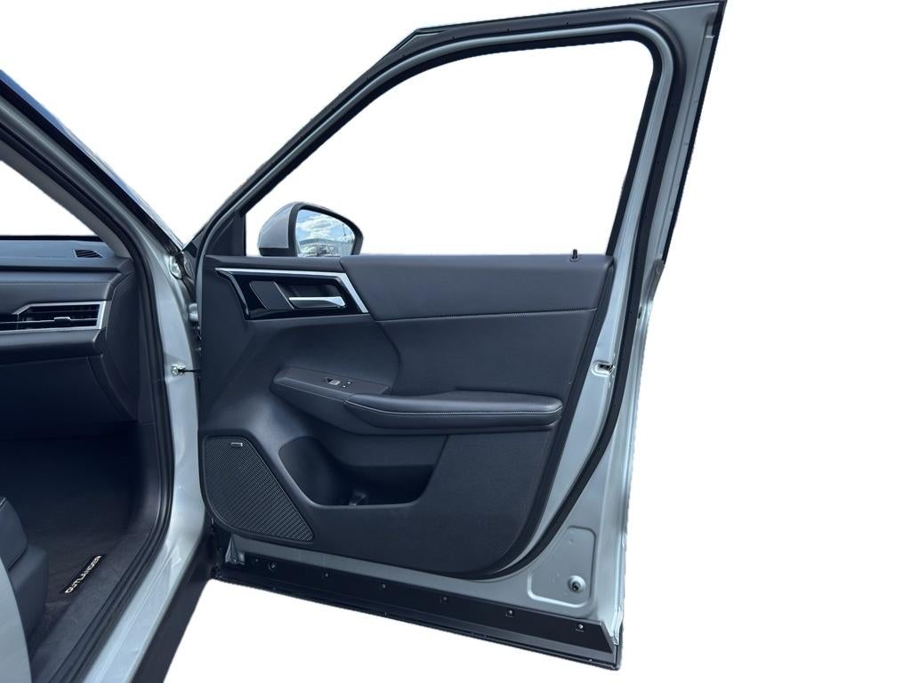 2025 Mitsubishi Outlander Base