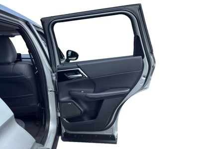 2025 Mitsubishi Outlander Base
