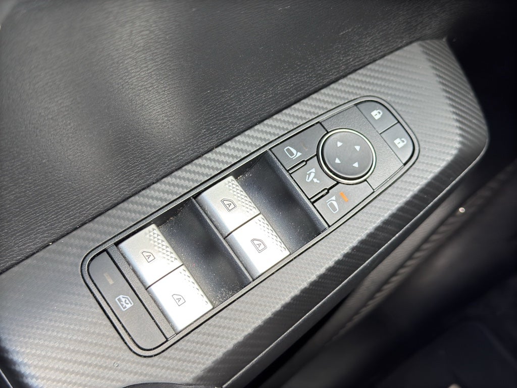 2025 Mitsubishi Outlander Base