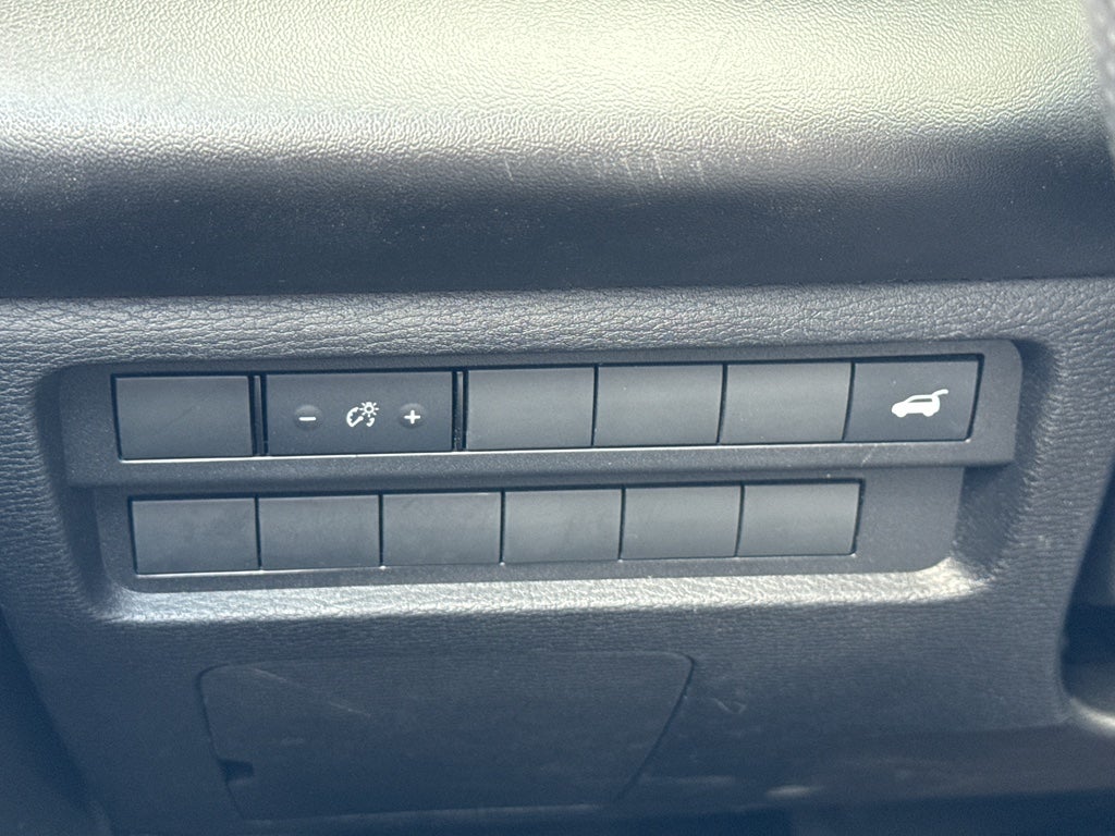 2025 Mitsubishi Outlander Base