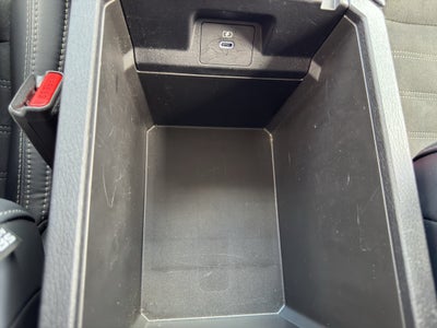 2025 Mitsubishi Outlander Base
