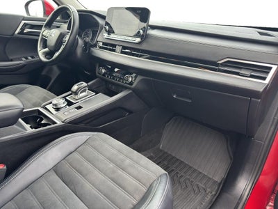 2024 Mitsubishi Outlander Base