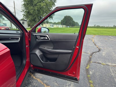 2024 Mitsubishi Outlander Base