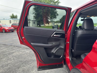 2024 Mitsubishi Outlander Base