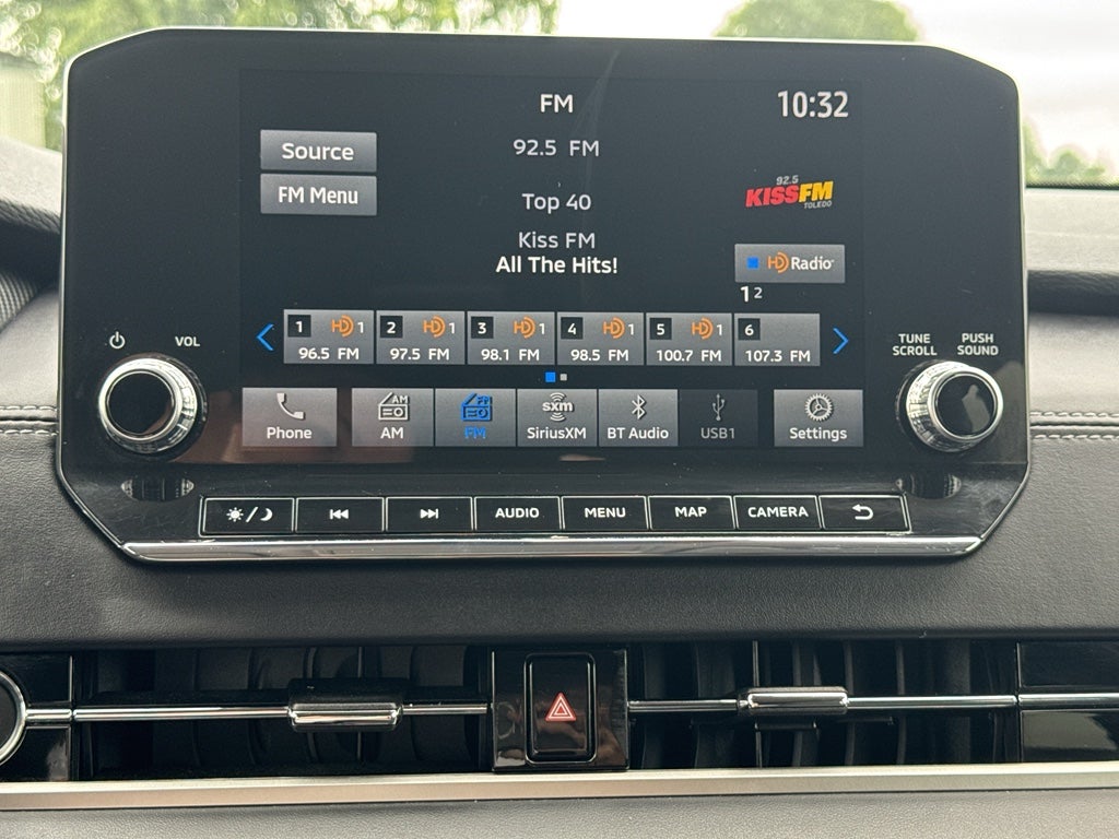 2024 Mitsubishi Outlander Base