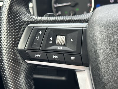 2024 Mitsubishi Outlander Base