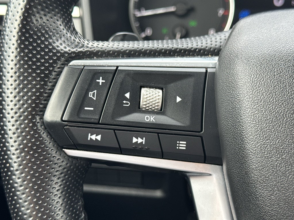 2024 Mitsubishi Outlander Base