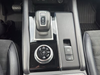 2024 Mitsubishi Outlander Base