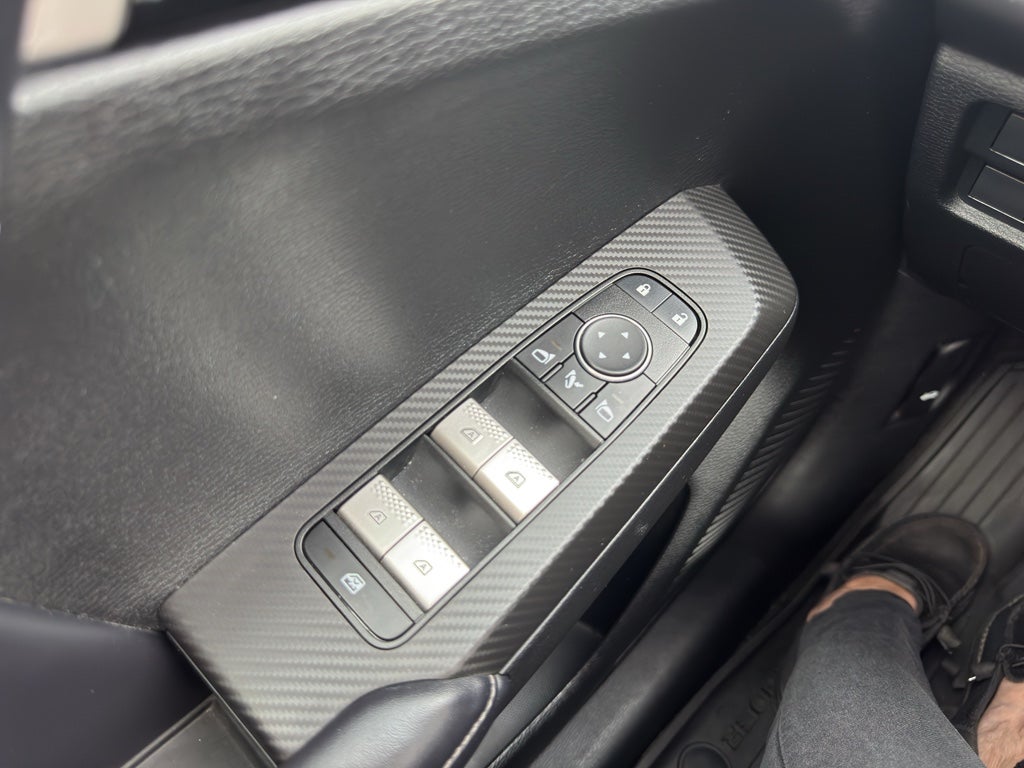 2024 Mitsubishi Outlander Base