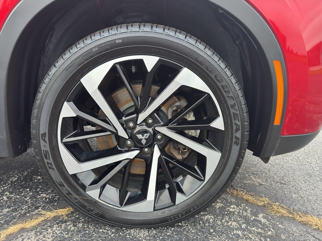 2024 Mitsubishi Outlander Base