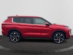 2024 Mitsubishi Outlander Base