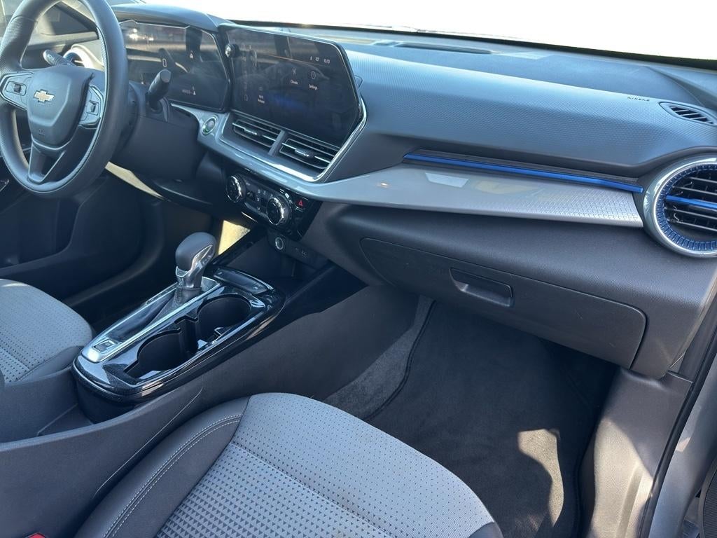 2024 Chevrolet Trax FWD LT
